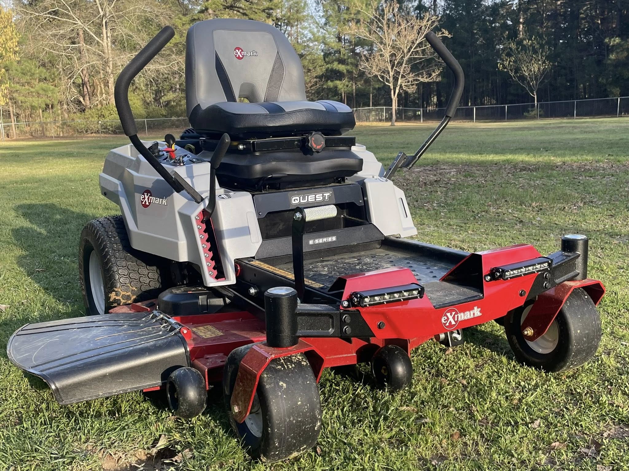 🚜 Is a Zero Turn Mower Suspension Seat Worth It?
